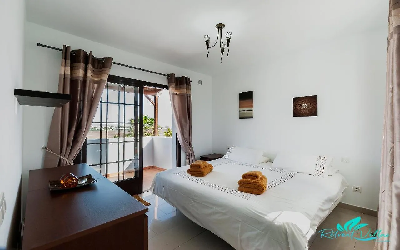 3-Bed Villa Close To Town Casa Minstrel Playa Blanca
