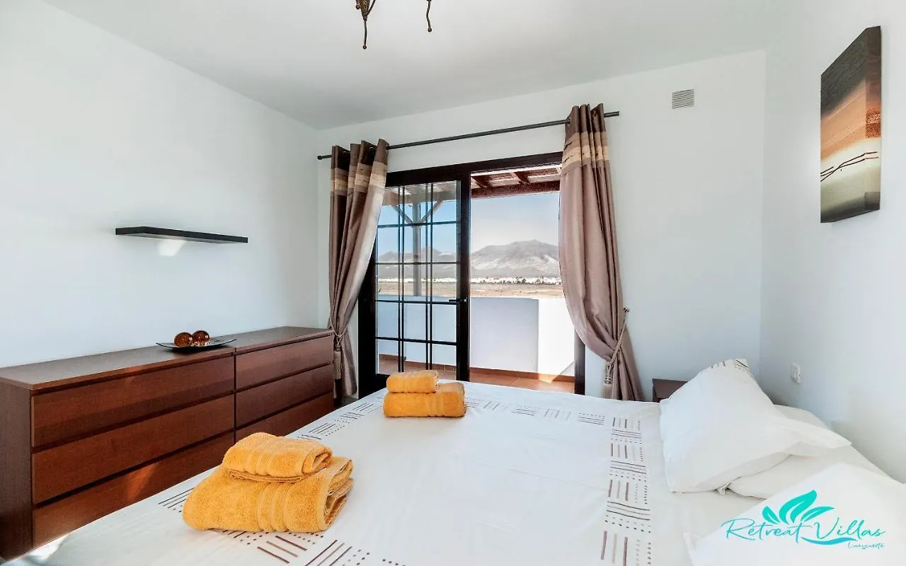 3-Bed Villa Close To Town Casa Minstrel Playa Blanca  Spain