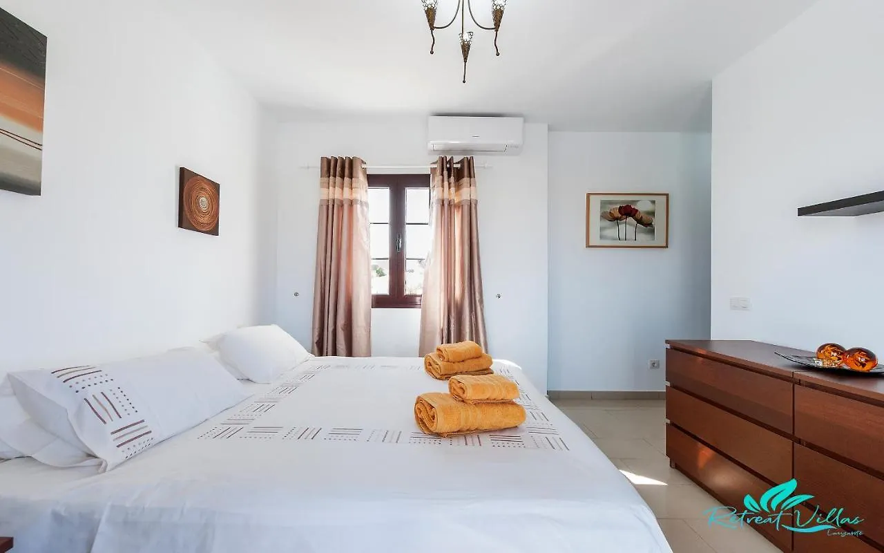 3-Bed Villa Close To Town Casa Minstrel Playa Blanca  Spain